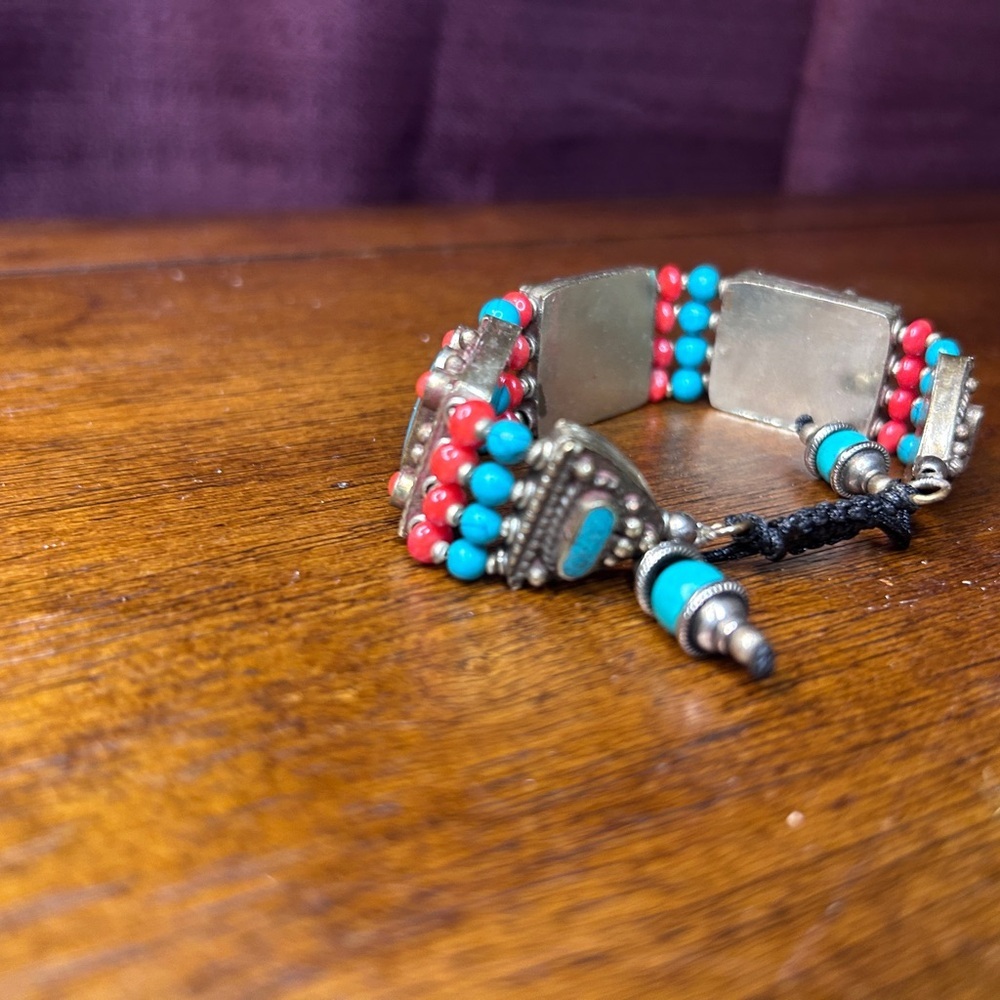 Turquoise and Red Beaded Bracelet - Picture 7 of 13